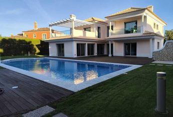 6 Bedroom House with swimming pool, Quinta da Beloura, Sintra