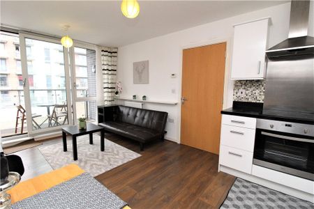 Clayponds Lane, Brentford, TW8 0GS - Photo 2