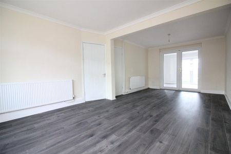 Burnham Gardens, Hounslow - Photo 3