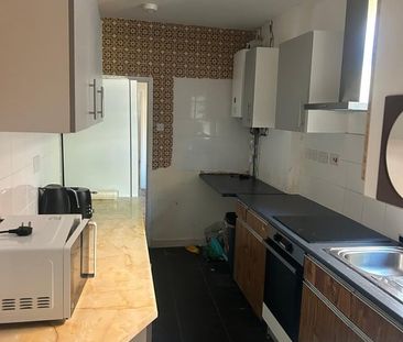 3 Bed Terraced House, Windermere Street, LE2 - Photo 5