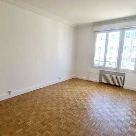 Location Appartement 5 pièces 116m² ORLEANS 45000 - Photo 1