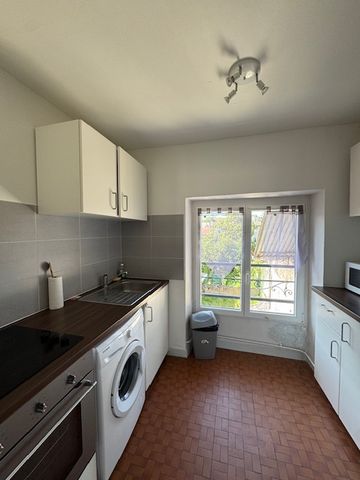 Location Appartement 3 pièces 63m² MONTMORILLON 86500 - Photo 5