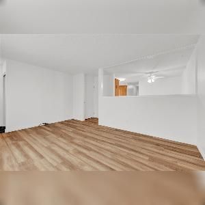 4 Bed 2 Bath Duplex North Edmonton For Rent - Photo 2