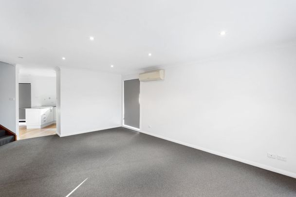 Three Bedroom Home In Killarney Vale - Photo 1