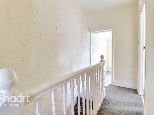 3 bedroom terraced house to rent - Photo 1