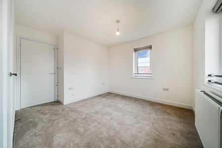 The Square - Photo 4