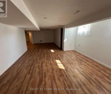 16 ROWANWOOD AVENUE - Photo 6