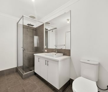 Brand New Three-Bedroom Dual Living Property! - Photo 6
