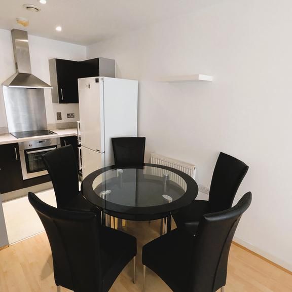2 bedroom flat to rent - Photo 1
