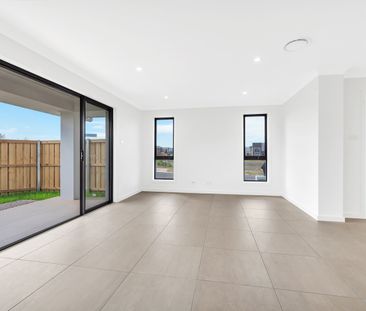 2 Renwick Street, Catherine Field NSW 2557 - House For Rent | Domain - Photo 3