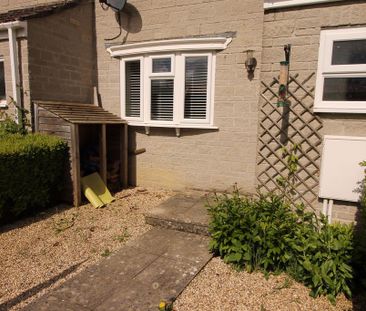 2 bedroom terraced house to rent - Photo 4