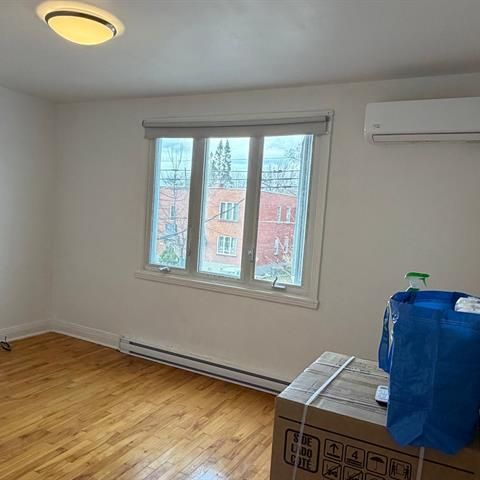 5254 Av. Connaught - Photo 1