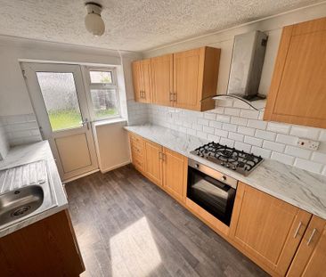 3 bedroom semi-detached house to rent - Photo 4