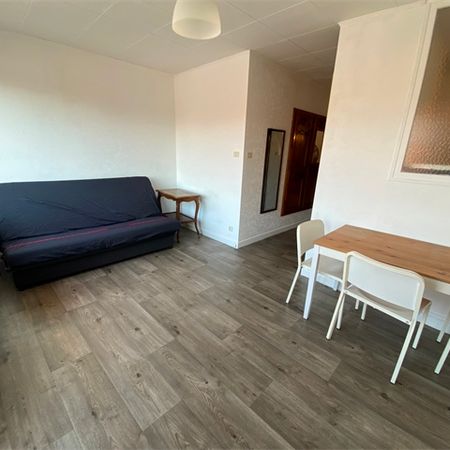 Location Appartement 1 pièce 25m² - Photo 3