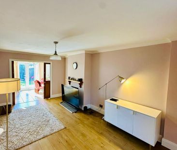 1 bedroom in a house share to rent - Photo 3