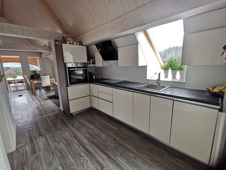 APPARTEMENT 21/2 PIÈCES MANSARDÉ À HEIMBERG (BE), MEUBLÉ, TEMPORAIRE - Photo 4