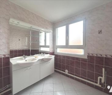 À louer – Appartement 5 pièces – BD POMMERY - Photo 3