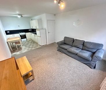 Farnham Court, Loughborough, LE12 - Photo 1