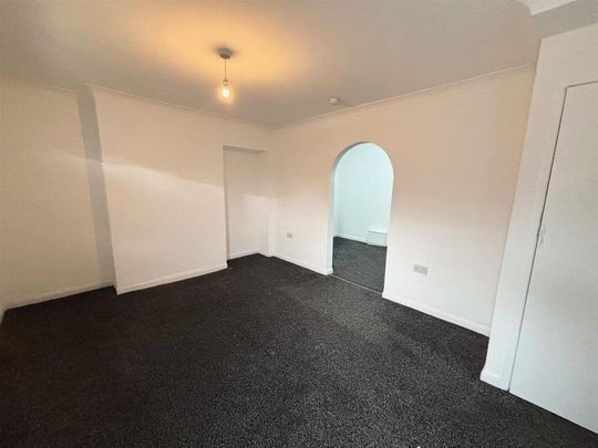 3 bedroom end of terrace house to rent - Photo 1