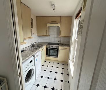 2 Bed Flat, Blenheim Court, RG1 - Photo 3