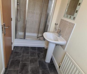 4 bedroom townhouse to rent - Photo 3