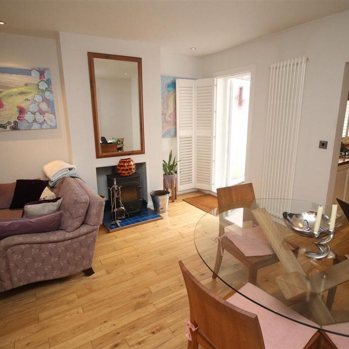 3 bedroom terraced house to rent - Photo 1