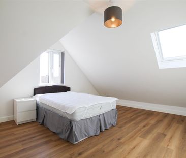 Room 8, High Street, Cherry Hinton, Cambridge - Photo 1