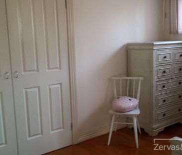 This well-maintained 3-bedroom family home - Photo 3