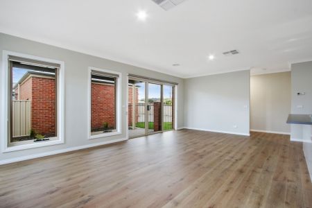 2/16 Wilson Street, Wodonga - Photo 3