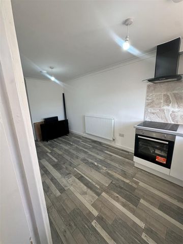 1 Bedroom House - Detached To Let - Photo 3