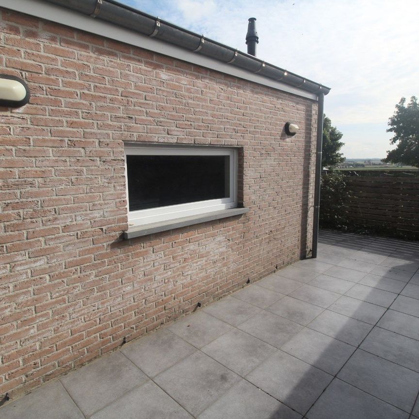 GEZELLIGE WONING MET 3 SLAAPKAMERS EN TERRAS - Foto 1