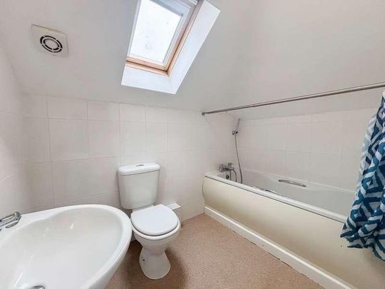 The Blundells, Goodway House The Blundells, CV8 - Photo 1