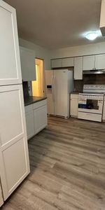 3 bedroom, 1.5 bathroom Upper for rent - Photo 3