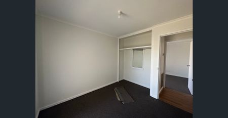 NEW KITCHEN AND FRESHLY PAINTED! - Photo 3