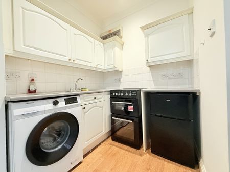 Low Petergate, York - Photo 3