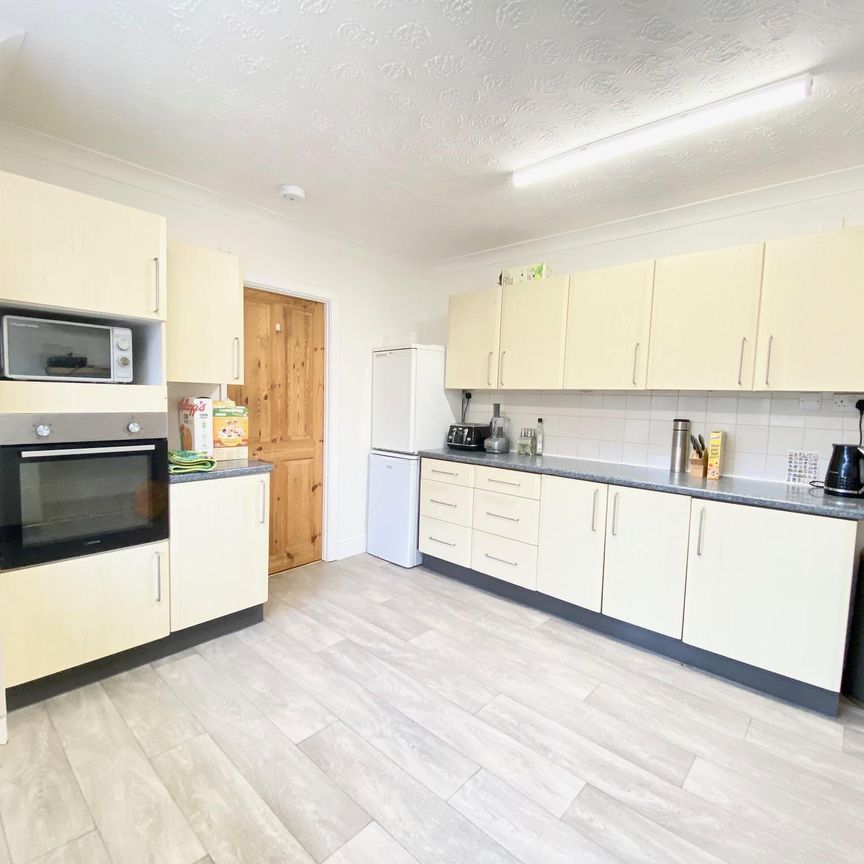 Leopold Road, Norwich - Photo 1