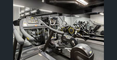 Stylish One Bedroom Apartment - Photo 2