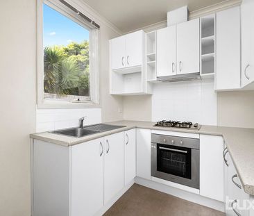 COTTAGE STYLE CUTIE! - Photo 3