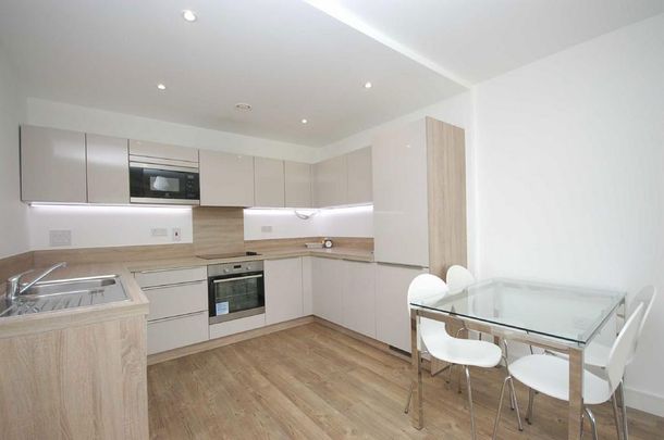 2 bedroom flat to rent - Photo 1