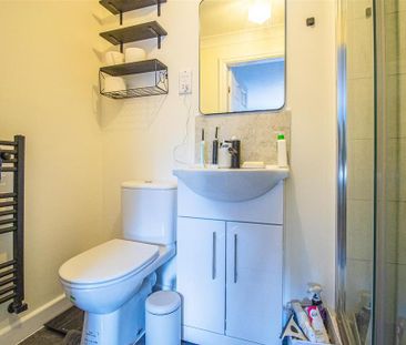 2 bedroom apartment to rent - Photo 4
