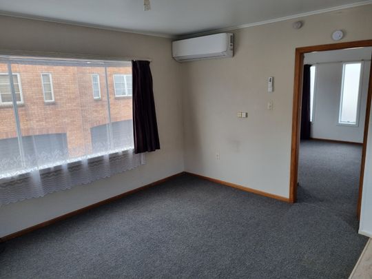 One Bedroom Flat, Close To Town - Photo 1