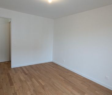 location Appartement T3 DE 75.5m² À COURBEVOIE - Photo 1