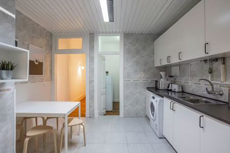 Calçada do Marquês de Abrantes, Lisbon, Lisbon 1200-163 - Photo 3