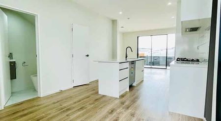 Lovingly 3Bedroom house in PAPAKURA - Photo 3