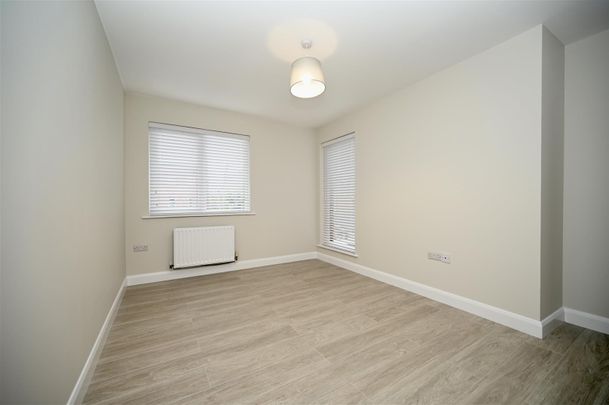 Apt 7, 39 Dundela Crescent, Belfast, BT4 3BN - Photo 1