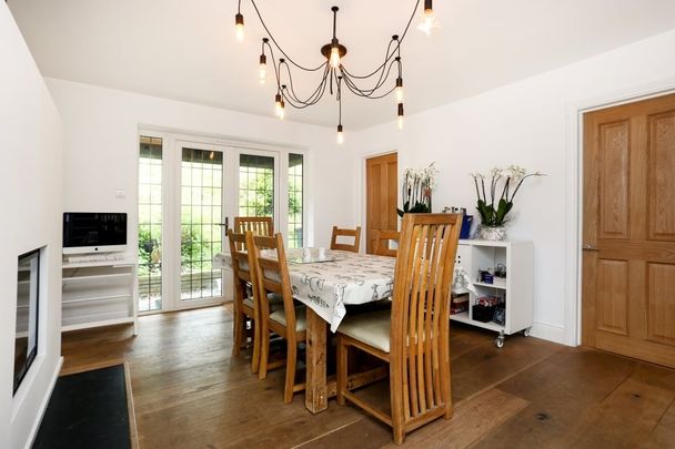 6 bedroom detached house to rent - Photo 1