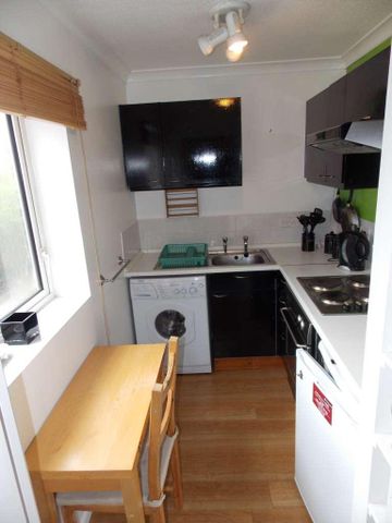 Studio to rent - Photo 4