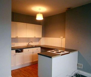 Flat, Bangor Street, Caernarfon, LL55 - Photo 3