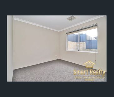 MODERN FAMILY LIVING IN THE HEART OF BALDIVIS - Photo 6