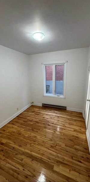 Cession de bail – 4½ à Rosemont–La Petite-Patrie – Disponible dès la mi-août - Photo 1